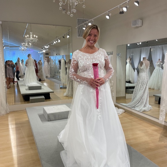 Monica Loretti art. #8157 Collection ModestIvory Ivory wedding dress - Picture 1 of 14